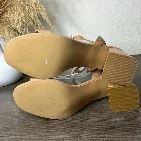 Linea Paolo Emmie Tan Faux Leather Block Heels - Picture 8 of 10